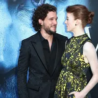 Bukan hal yang aneh jika para pemeran di dunia hiburan mengalami yang namanya cinta lokasi. Kali ini Kit Harington dan Rose Leslie yang terlibat cinlok setelah berperan di film bertajuk Game of Thrones. (AFP/Frederick M. Brown)