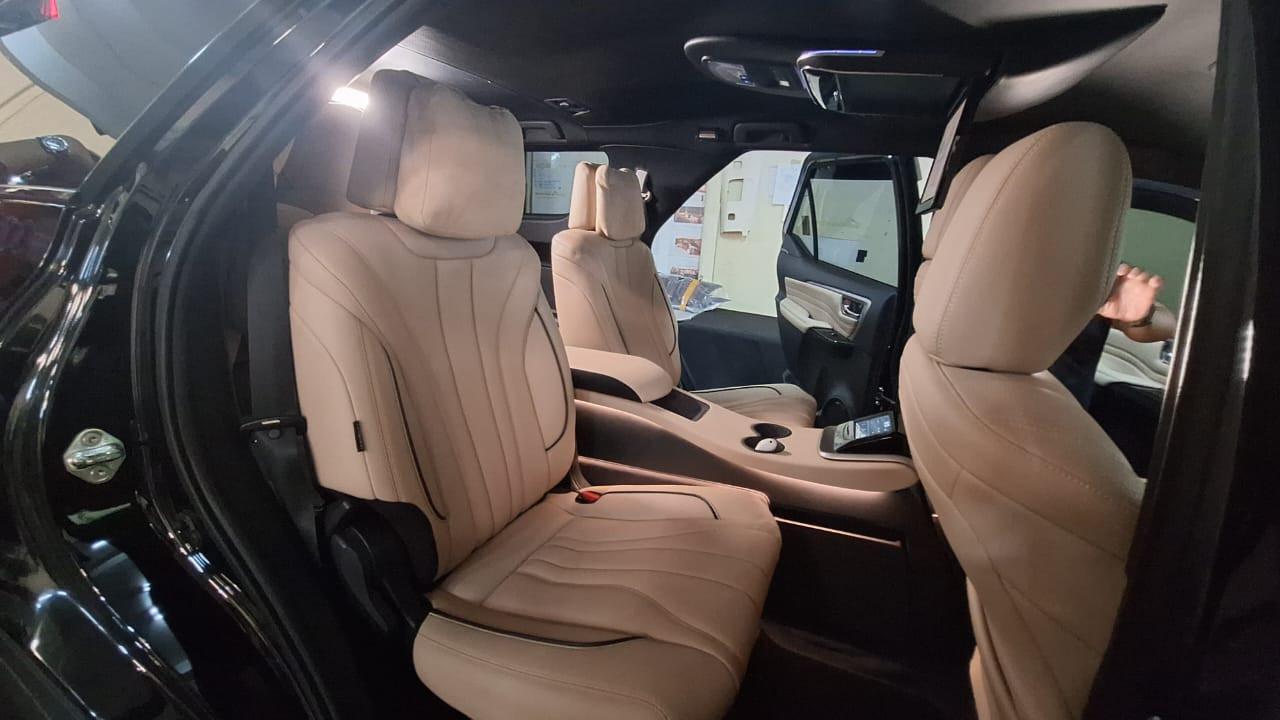 Modifikasi Interior Mewah Toyota Fortuner Versi Lombardi, Harga Rp 88 Juta (Arief A/Liputan6.com)