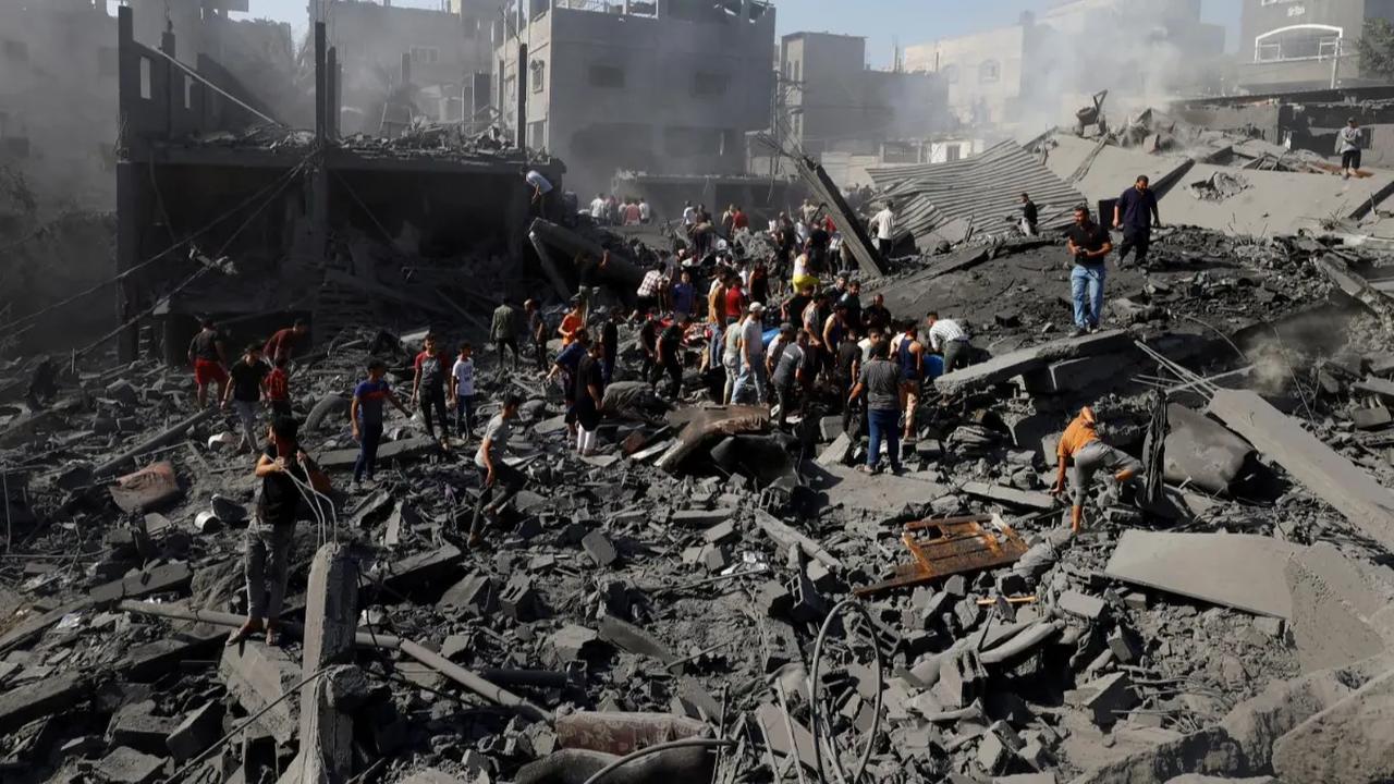 Serangan yang dilakukan oleh Hamas pada awal bulan Oktober 2023, terjadi ketika Israel mengambil langkah untuk memperbaiki hubungan diplomatik dengan negara-negara tetangga termasuk Arab Saudi.