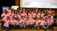 35 peserta yang telah terpilih dan berhak mengikuti tahap karantina acara pencarian bakat D'Academy 2, Jakarta, Kamis (5/2/2015). (Liputan6.com/Panji Diksana)