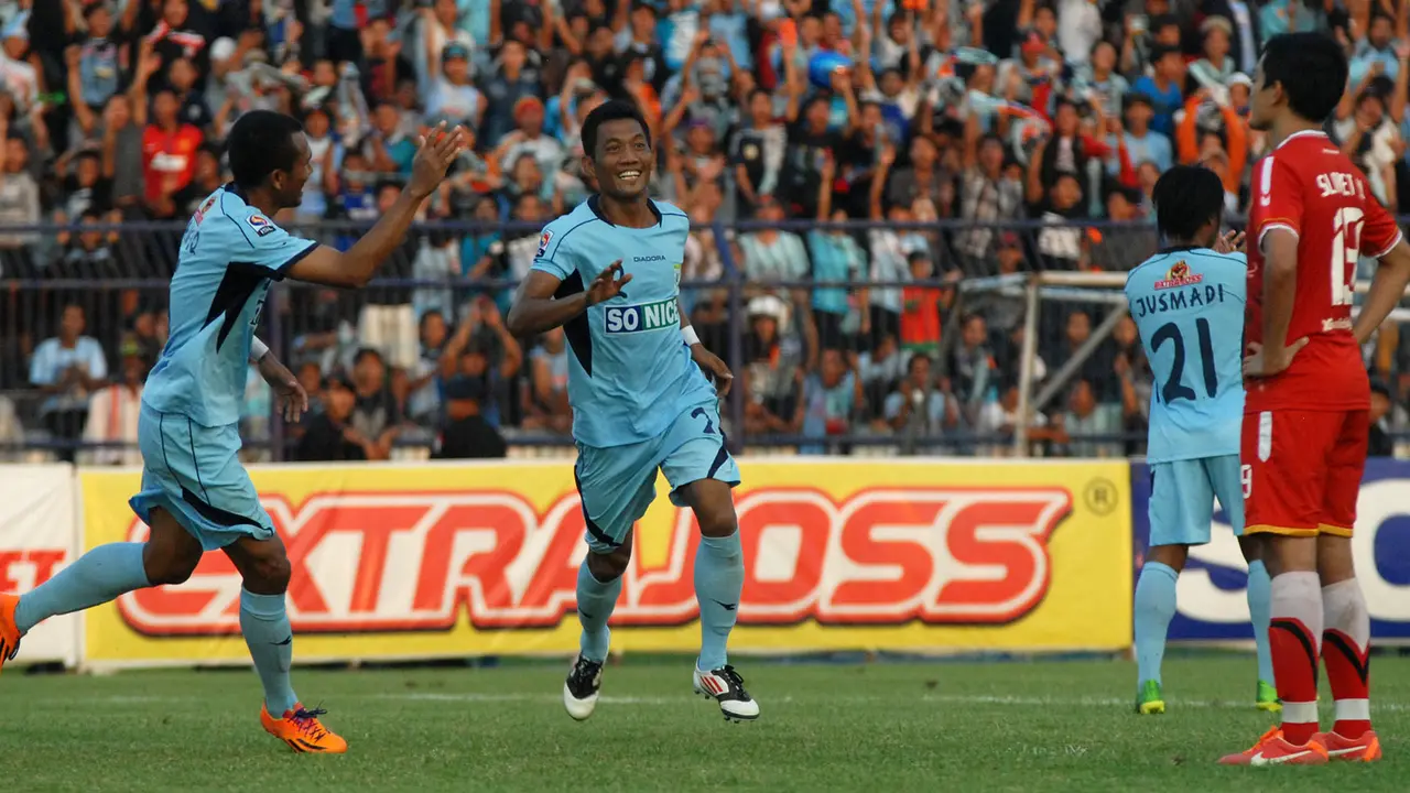 Barito Menang Besar, Persela Puncaki Klasemen