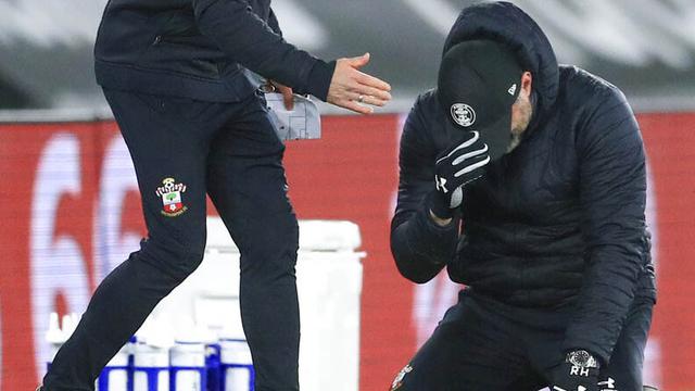 FOTO: Momen Tangisan Ralph Hasenhuttl Usai Southampton Taklukkan Liverpool di Liga Inggris