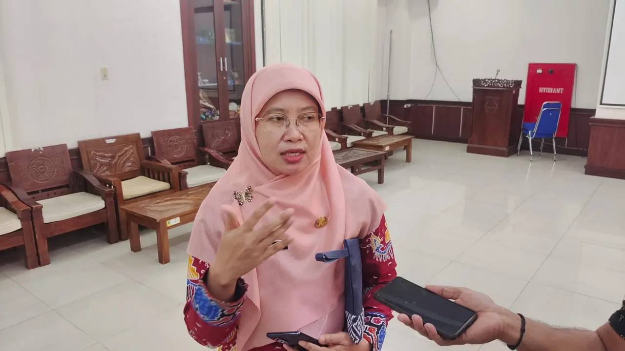 Kepala Dinas Kesehatan Depok Mary Liziawati menjelaskan terkait pasien ISPA di Kota Depok