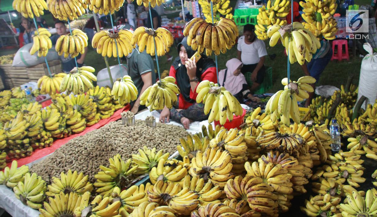 FOTO: Malam Qunut, Tradisi Makan Pisang dan Kacang Saat ...