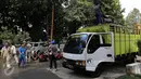 Kepolisian tertibkan 12 rumah dinas perwira tinggi Polri di Jl. Wijaya XV, Kebayoran Baru, Jakarta, Selasa (15/9/2015). Penertiban dilakukan karena 12 rumah tersebut sudah tidak ditempati oleh anggota aktif Kepolisian. (Liputan6.com/Yoppy Renato)