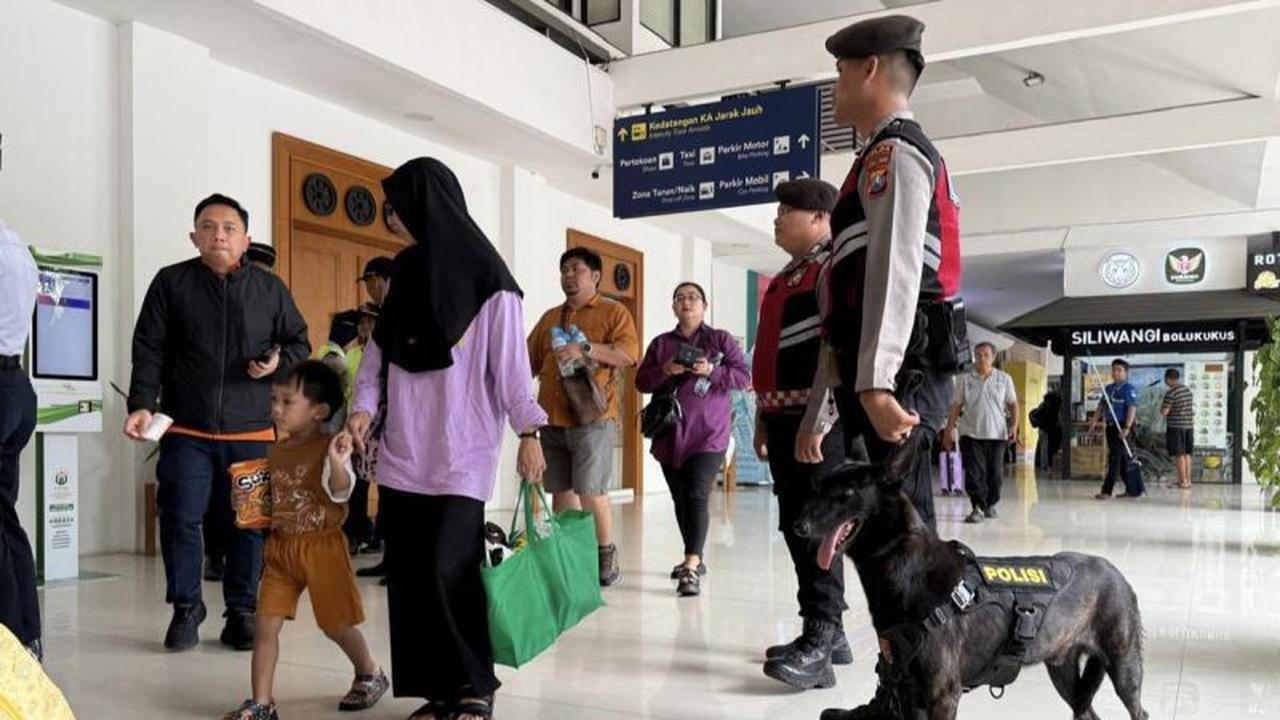 KAI Daop 8 Surabaya Perketat Pengamanan Nataru 2025/2026 dengan Gandeng K9 Polda Jatim