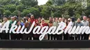 Wali Kota Surabaya Tri Rismaharini foto bersama saat peluncuran gerakan Jaga Bhumi periode ke-2 di Jakarta, Rabu (21/11). Gerakan ini memiliki slogan 'Kembalikan Kejayaan Alam Indonesia'. (Liputan6.com/Immanuel Antonius)