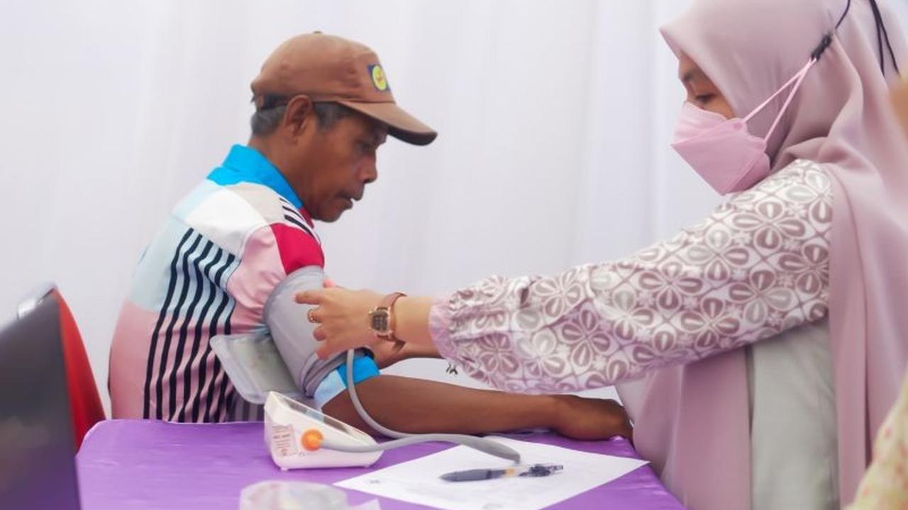 Tim Peneliti Stanford-Unhas Gelar Intervensi Kesehatan Unhas Tallo dan Edukasi Lingkungan di Makassar