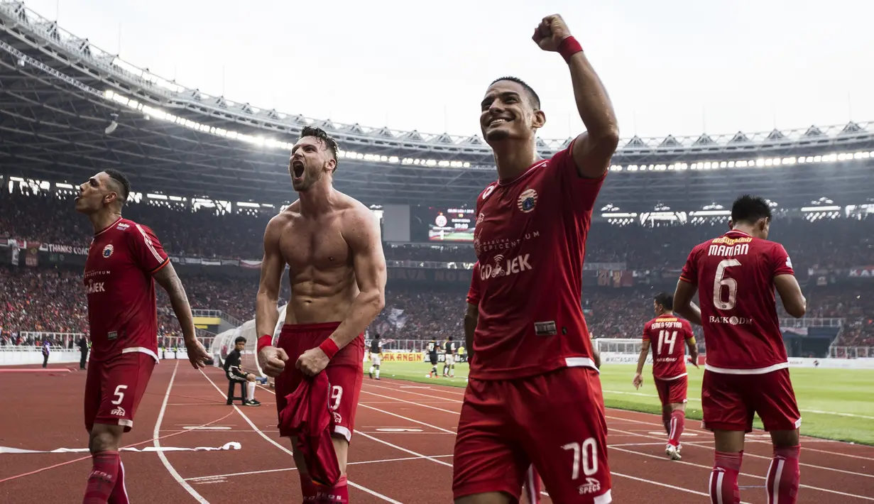 Striker Persija Jakarta, Marko Simic, merayakan gol yang dicetaknya ke gawang Mitra Kukar pada laga Liga 1 di SUGBK, Jakarta, Minggu (9/12). Persija menang 2-1 atas Mitra. (Bola.com/Yoppy Renato)