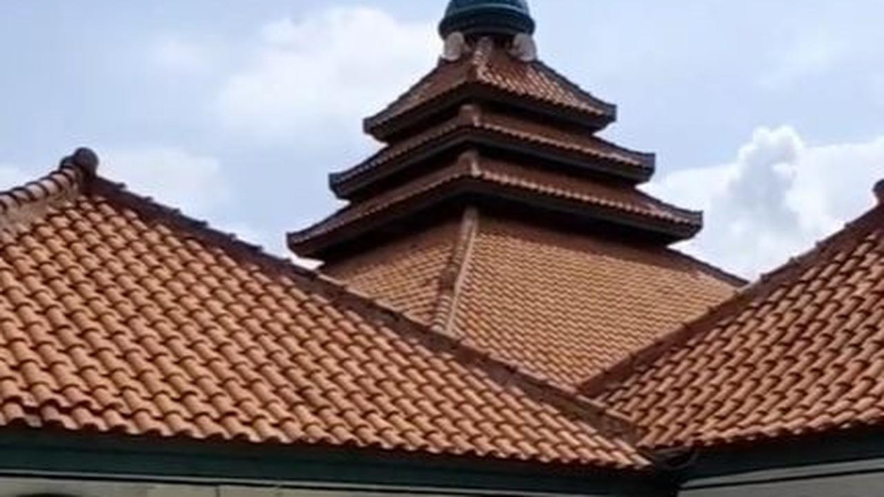 Kisah di Balik Megahnya Masjid Sukalila di Serang yang Berusia Ratusan Tahun, Luasnya Satu Hektare dan Terdapat Makam Kuno