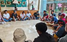 Wamenaker Bahas Nasib Ratusan Karyawan Hotel Bumi Wiyata Depok, Minta Dedi Mulyadi Longgarkan Soal Larangan Wisuda Sekolah