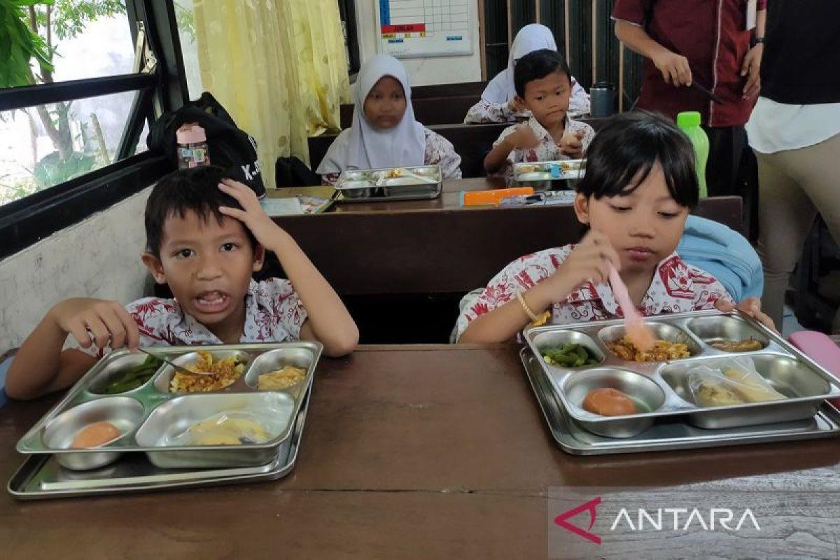 Peristiwa Penting di Jakarta: Program Makan Bergizi Gratis dan Penetapan Gubernur Terpilih
