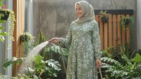 10 Gamis Warna Sage Green Elegan,  Tampilan Anggun di Segala Acara