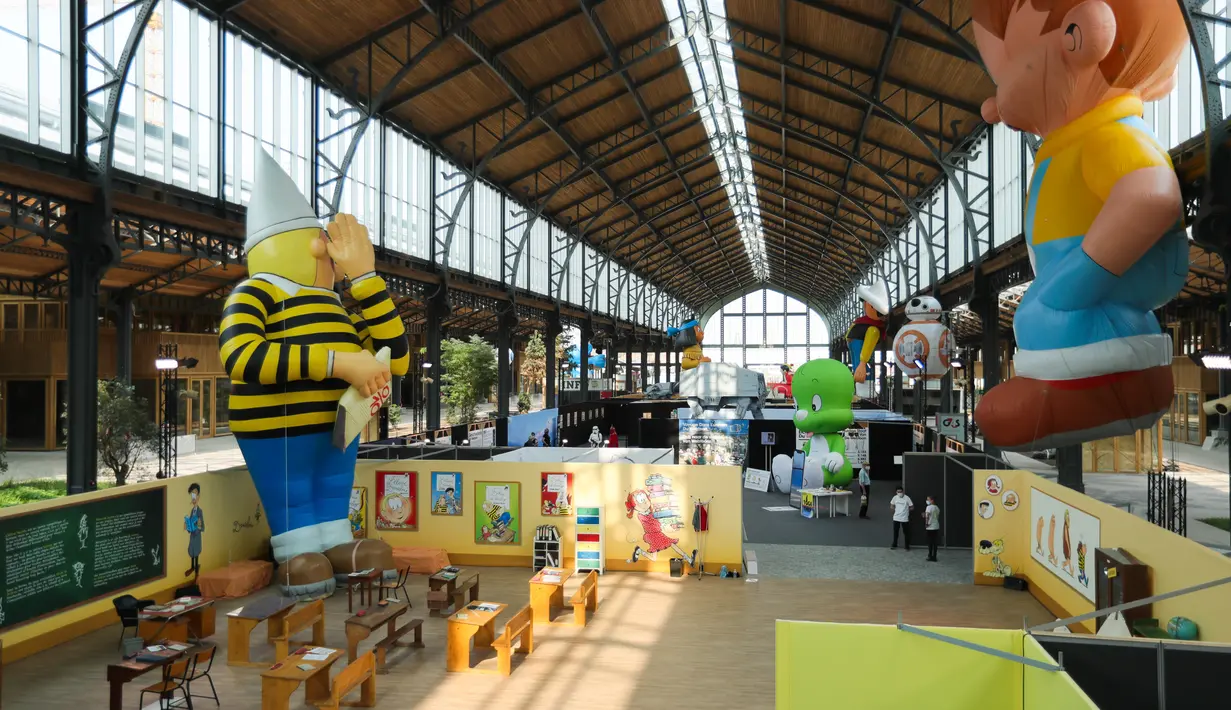 Pemandangan saat hari pembukaan Festival Komik Setrip Brussel terlihat di Gare Maritime of Tour & Taxis di Brussel, Belgia, pada 11 September 2020. Akibat dampak COVID-19, jumlah peserta pameran dan pengunjung di festival itu mengalami penurunan tahun ini. (Xinhua/Zheng Huansong)