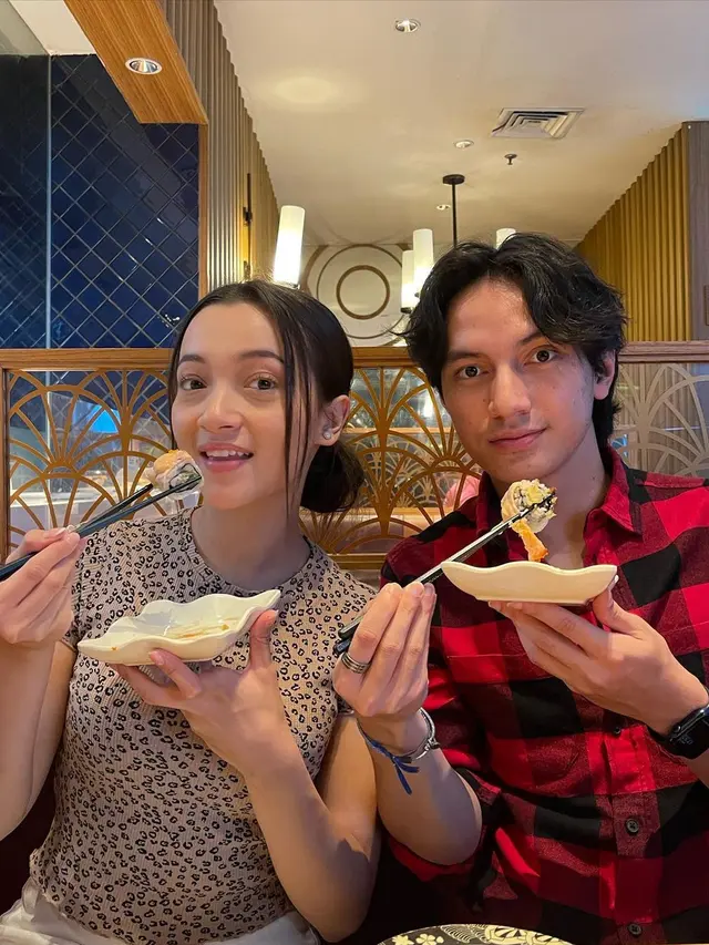 Megan Domani dan Farhan Rasyid tetap kompak usai My Love My Enemy tamat (Foto: Instagram/@dewiahmaad)