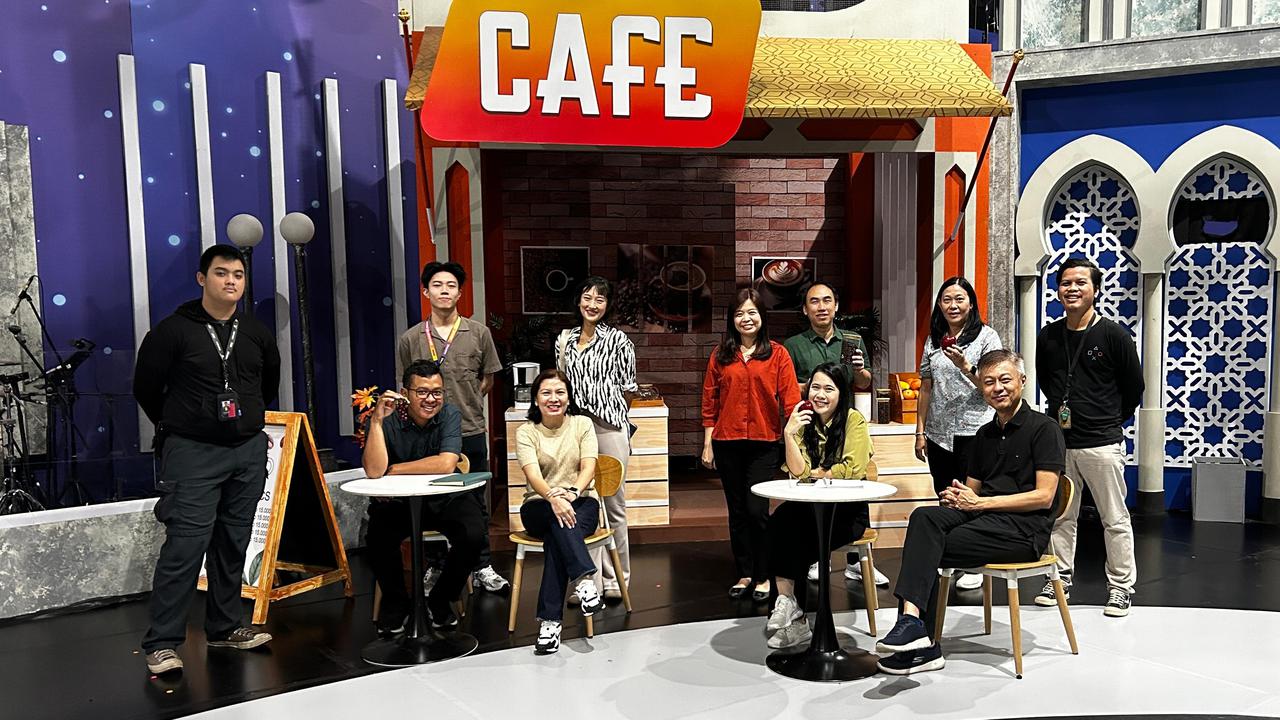 Kunjungan Sekolah Petra Surabaya ke IMDE dan Studio Indosiar, Langkah Tingkatkan Wawasan di Industri Kreatif