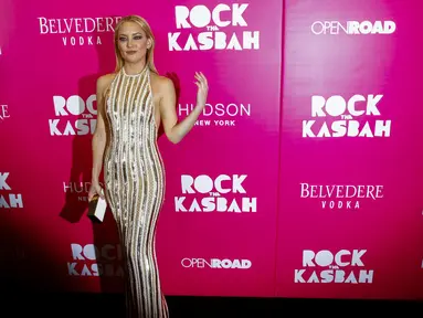 Aktris cantik Kate Hudson saat menghadiri premiere film 'Rock the Kasbah ' di New York, Senin (19/10/2015). Deretan aktor dan aktris papan atas turut membintangi film bergenre komedi ini. (REUTERS/Lucas Jackson)