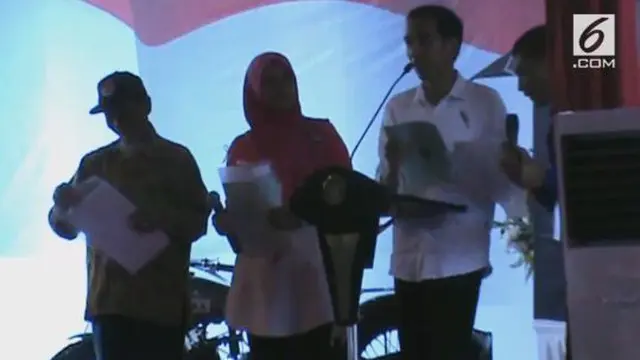 Presiden Jokowi secara simbolis bagikan Sertifikat tanah pada warga