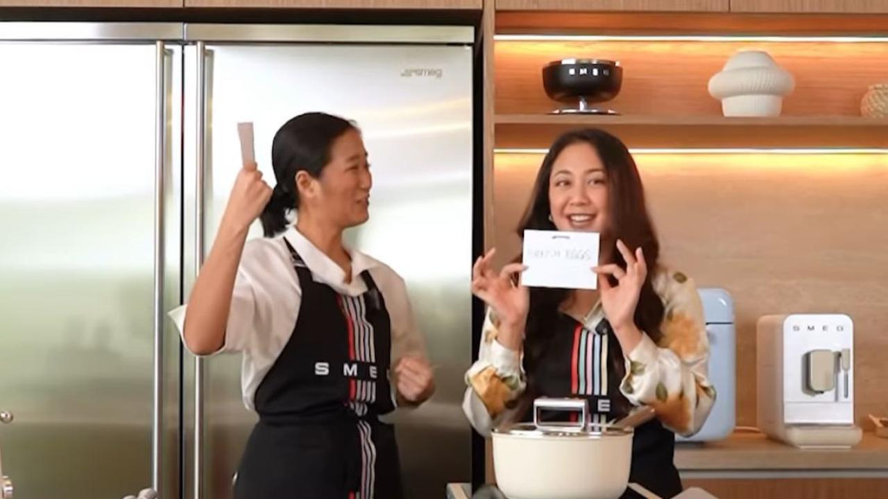 7 Potret Sherina Munaf dan Chef Renatta Moeloek Masak Turkish Eggs, Seperti Apa Keseruannya?