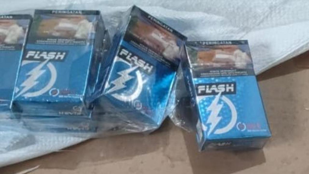 Lagi Patroli Darat, Bea Cukai Temukan 95 Ribu Rokok Ilegal dalam Paket Jasa Ekspedisi
