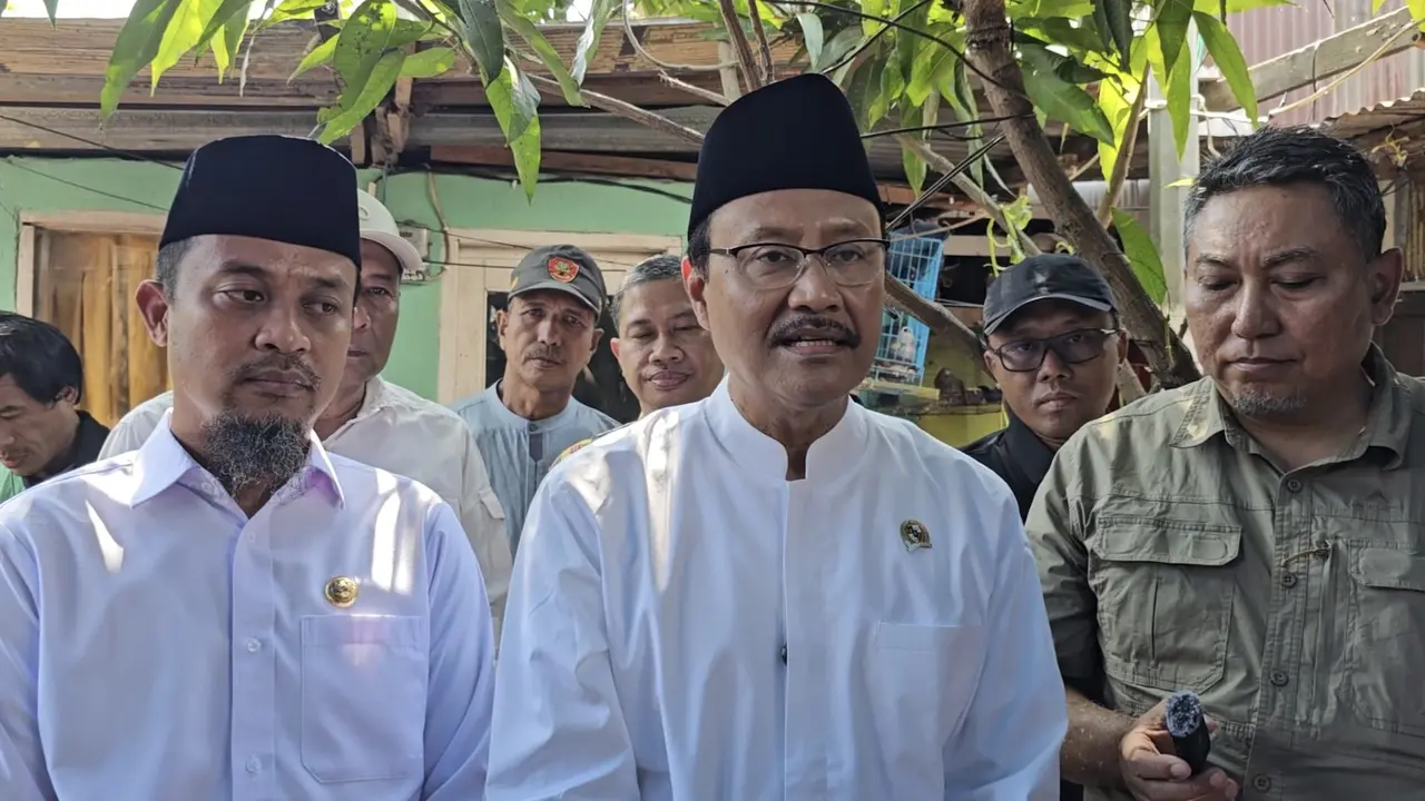 Gus Ipul Melayat ke Rumah Ojol Rusdamdiansyah di Makassar