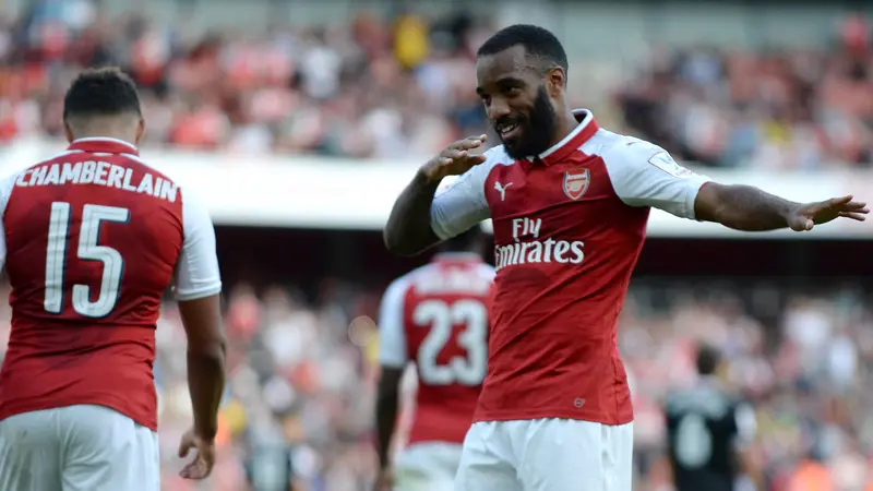 Alexandre Lacazette, Pemain Termahal 2017, Pemain Mahal Bursa Transfer 2017