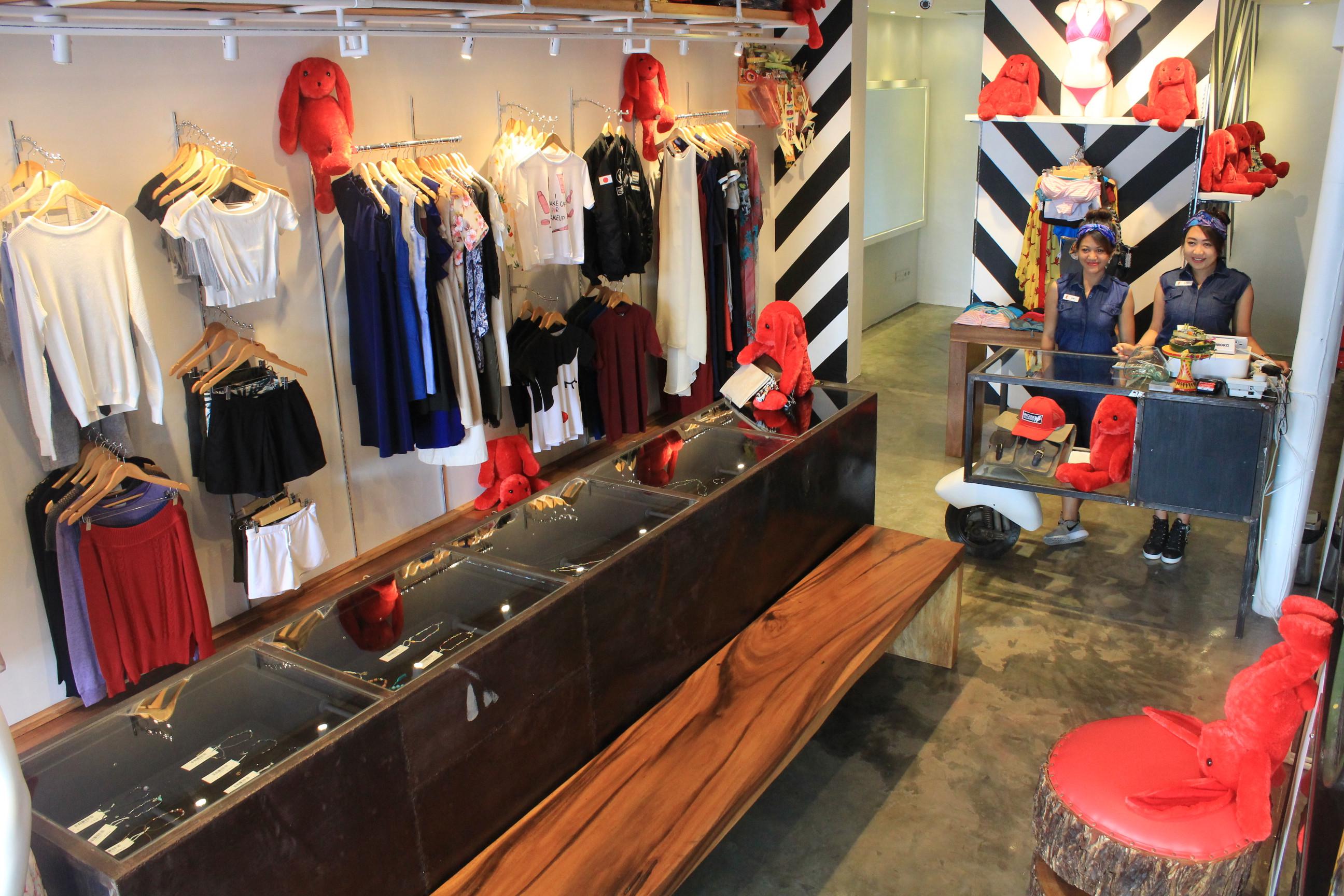 Baju Koleksi Desainer Seleb Hadir Di Dashoppe Retail Outlet Bali