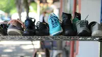 8 Cara Menghilangkan Bau Sepatu Tanpa Dijemur yang Ampuh di Rumah