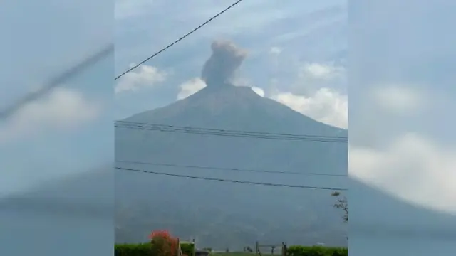 Gunung Api Kerinci Erupsi