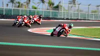 Tampak saat pembalap Asia Talent Cup mengaspal di Sirkuit Mandalika, Lombok. (PT Astra Hond Motor)