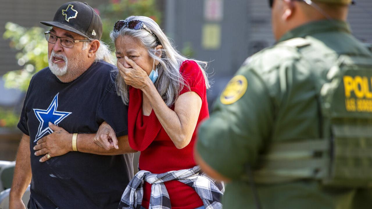 Terjadi penembakan di SD Texas yang menewaskan sejumlah murid.  (William Luther/The San Antonio Express-News via AP)