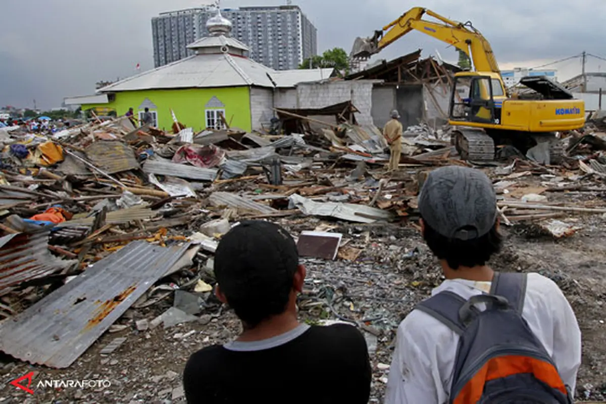pembongkaran-pluit-131213a.jpg