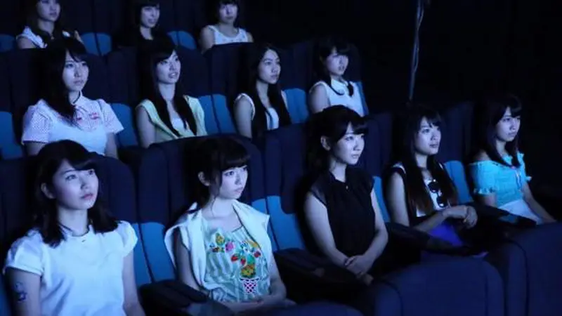 Nonton Stand By Me Doraemon, Member AKB48 Menangis