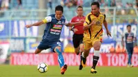 Kapten Arema, Dendi Santoso, ingin instrospeksi setelah melawan Mitra Kukar, Sabtu (24/3/2018). (Bola.com/Iwan Setiawan)