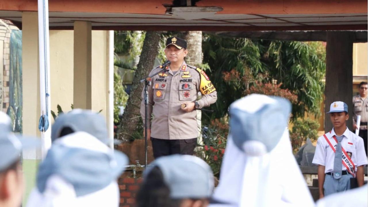 Beri Pendidikan Politik ke Pemilih Pemula, Kapolres Siak Ingatkan Bahaya Hoaks