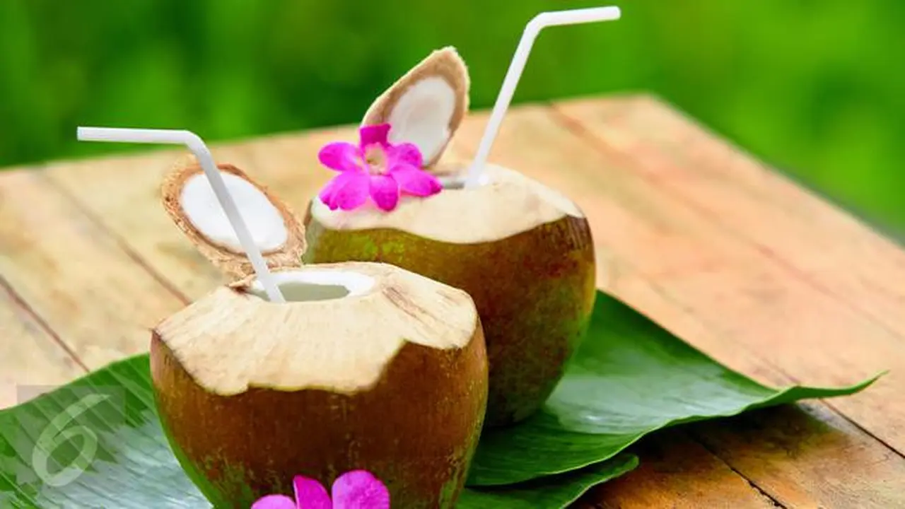 Manfaat Minum Air Kelapa