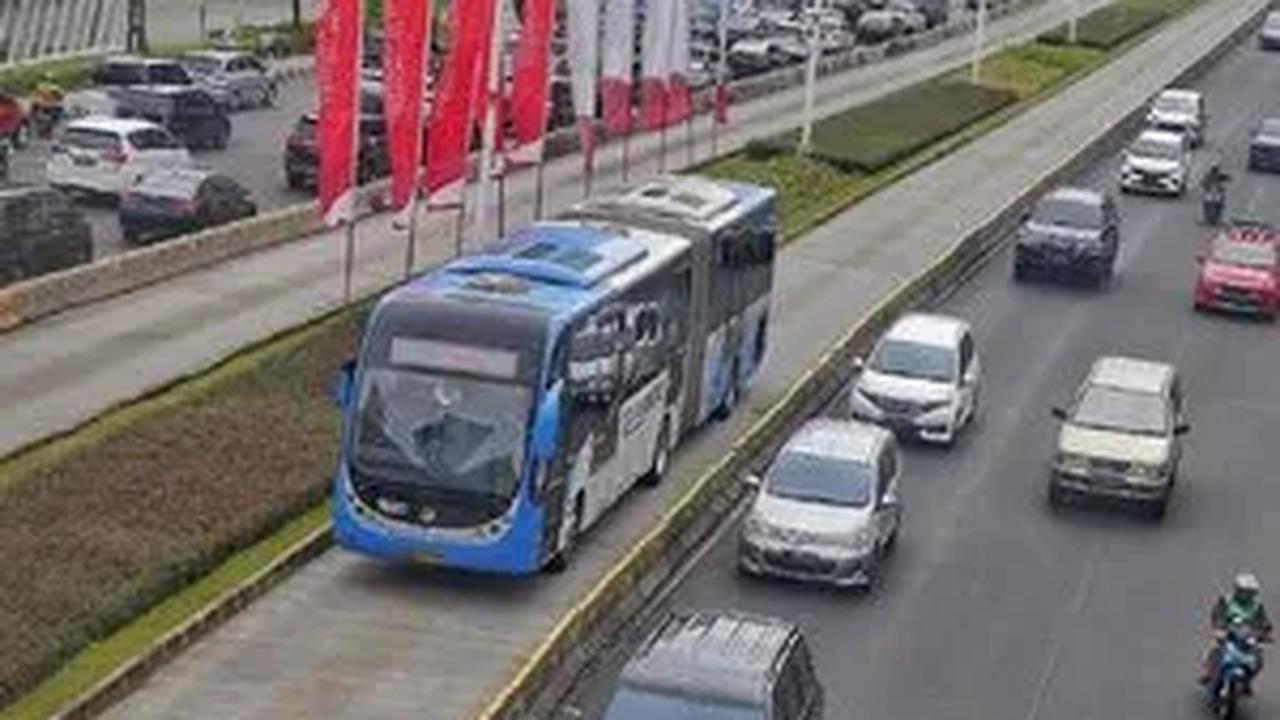 Menurut dia, jika tak ada PSO, maka tarif yang dikenakan untuk layanan TransJakarta ke Bandara bisa mencapai Rp12 ribu.