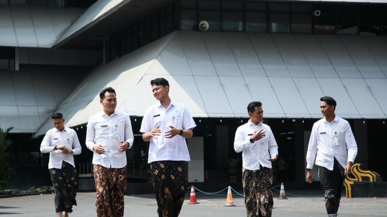 Kebijakan Sarung Batik ASN Jawa Tengah: Dongkrak UMKM dan Lestarikan Budaya