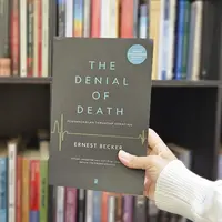 Buku&nbsp;The Denial of Death./Copyright Endah