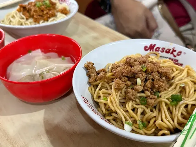 15. Mie Rica Kejaksaan Meledak Popularitasnya karena Pedasnya Bikin Ketagihan