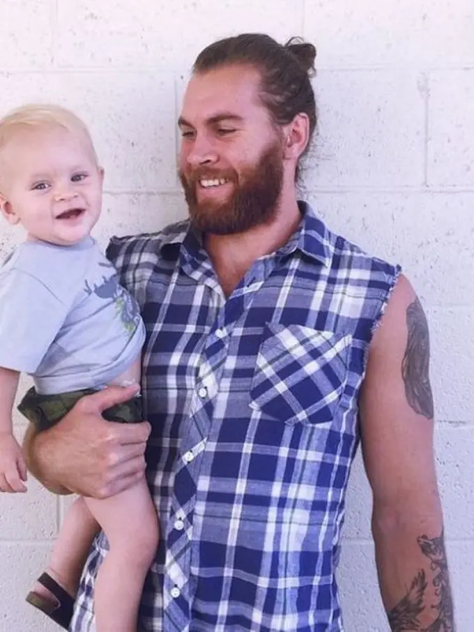 Para Ayah Seksi yang Bakal Bikin Haus Berlebihan di Tengah Malam