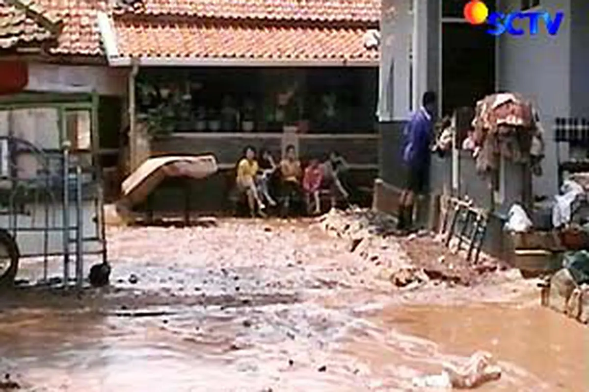 091225dbanjir-lumpur.jpg