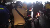 Jangan Berteduh di Flyover Kalau Enggan Rp 250 Ribu Melayang