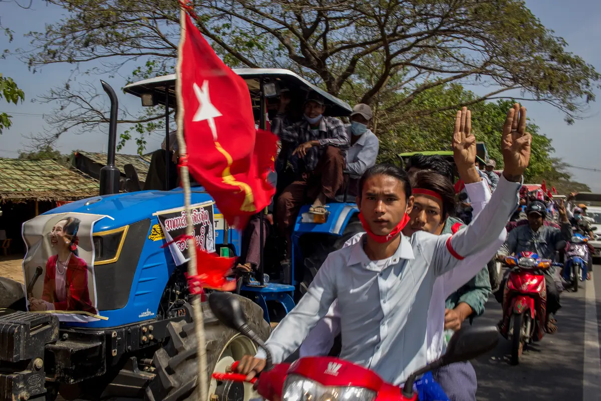 Bawa Traktor, Petani Myanmar Demo Kudeta Militer