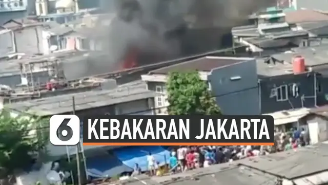 VIDEO: Korsleting Listrik Membakar 6 Rumah Warga Benhil