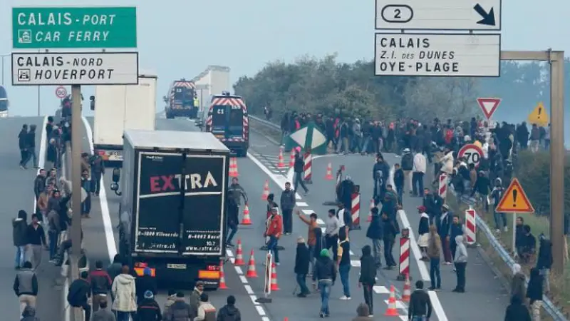 Para migran di Calais