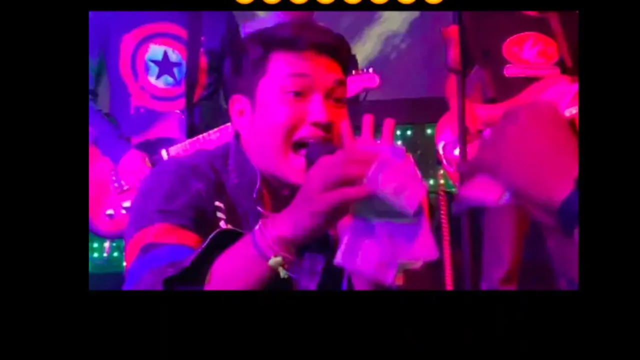 Viral Aldi Taher Disawer Jutaan Rupiah Saat Manggung bareng Band Indie Lokal di Cirebon: Alhamdulillah Gak Nyangka Ada yang Nyawer