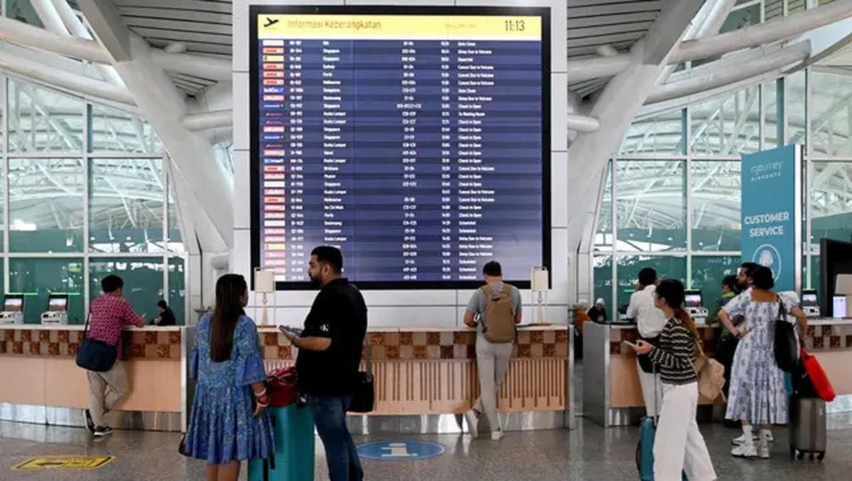 Gunung Lewotobi Laki-Laki Erupsi, Sejumlah Penerbangan di Bandara I Gusti Ngurah Rai Ditunda