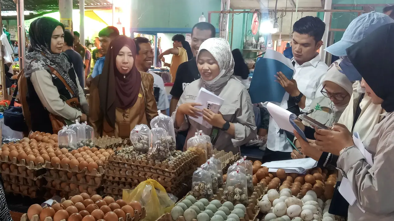 Tim Satgas Pangan Polri terus melakukan pemantauan di lapangan demi memastikan pasokan dan harga pangan stabil selama Puasa Ramadan dan jelang Lebaran Hari Raya Idul Fitri 1445 H.