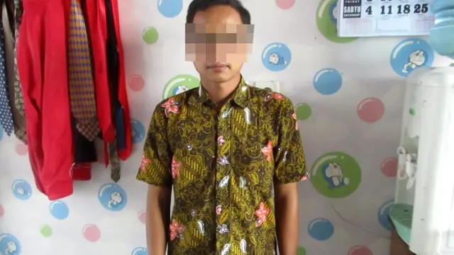 Tampilan modis guru mesum yang mengajar di salah satu SMK di Kebumen. (Foto: Liputan6.com/Muhamad Ridlo)